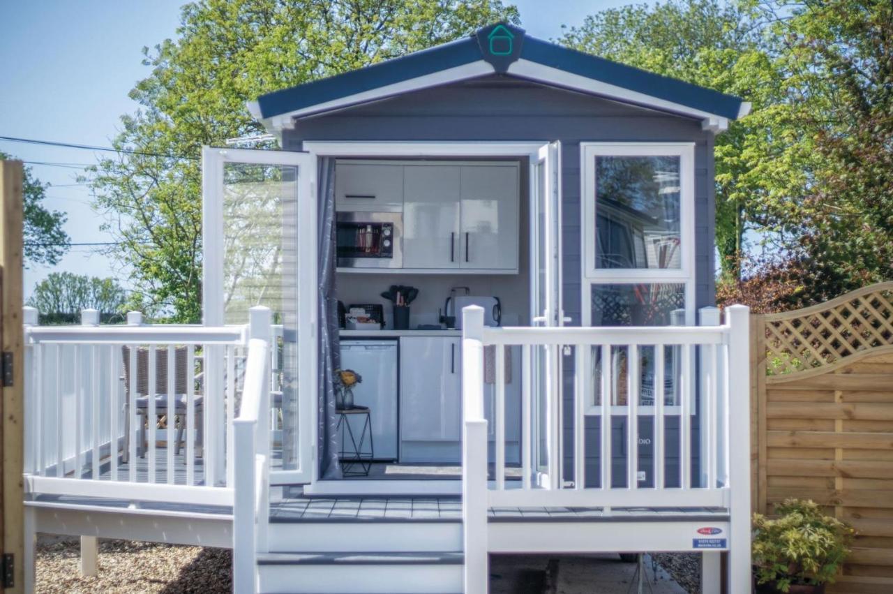The Studio - 1 Bedroom Cabin - Amroth Buitenkant foto